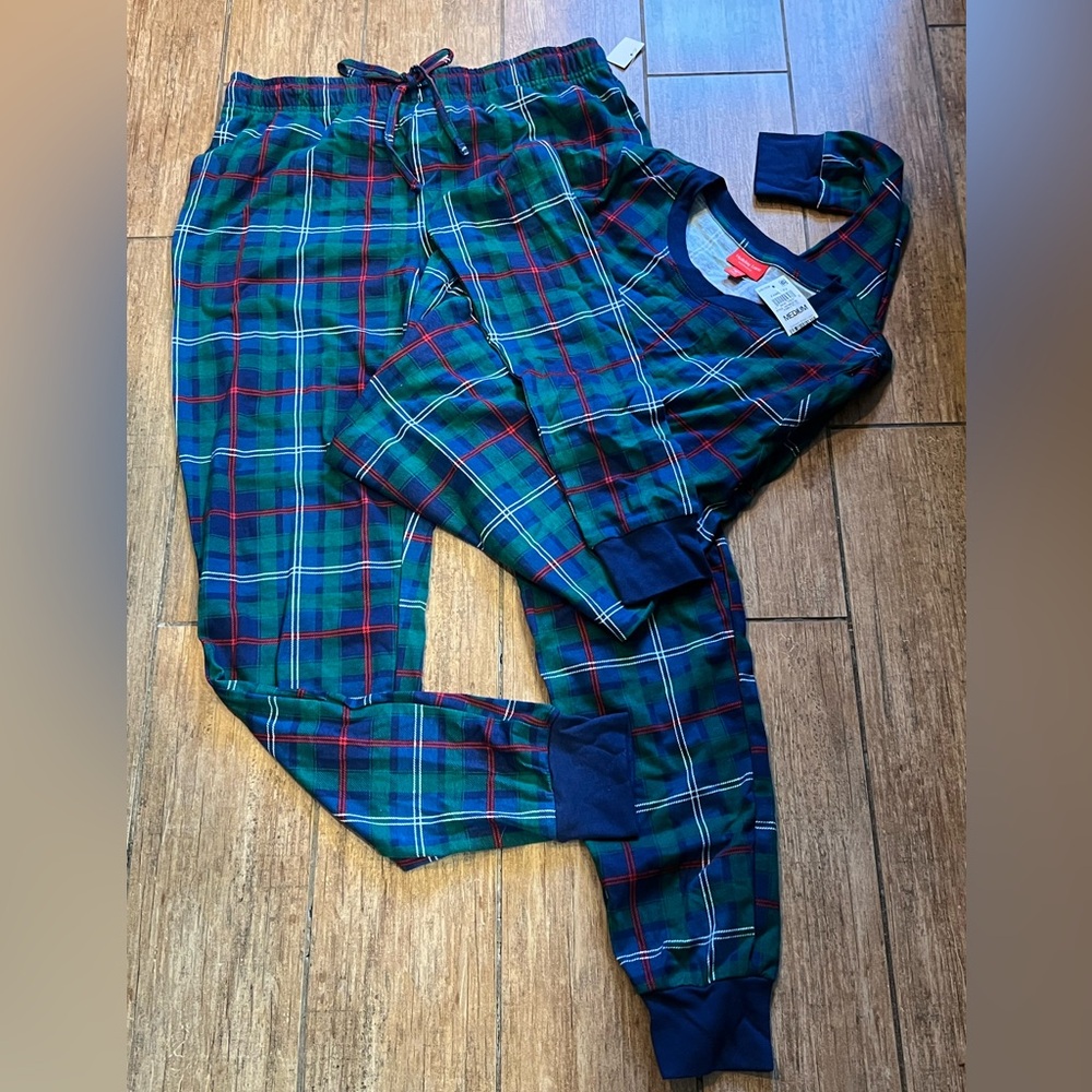 Holiday Lane-Women’s 2 Piece Plaid Pajama Set in Blue and Green, NWT